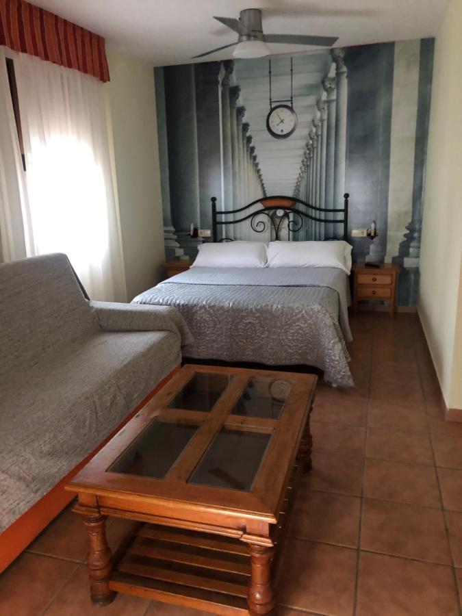 Hotel Hospederia Zacatin 알칼라 라 레알 외부 사진