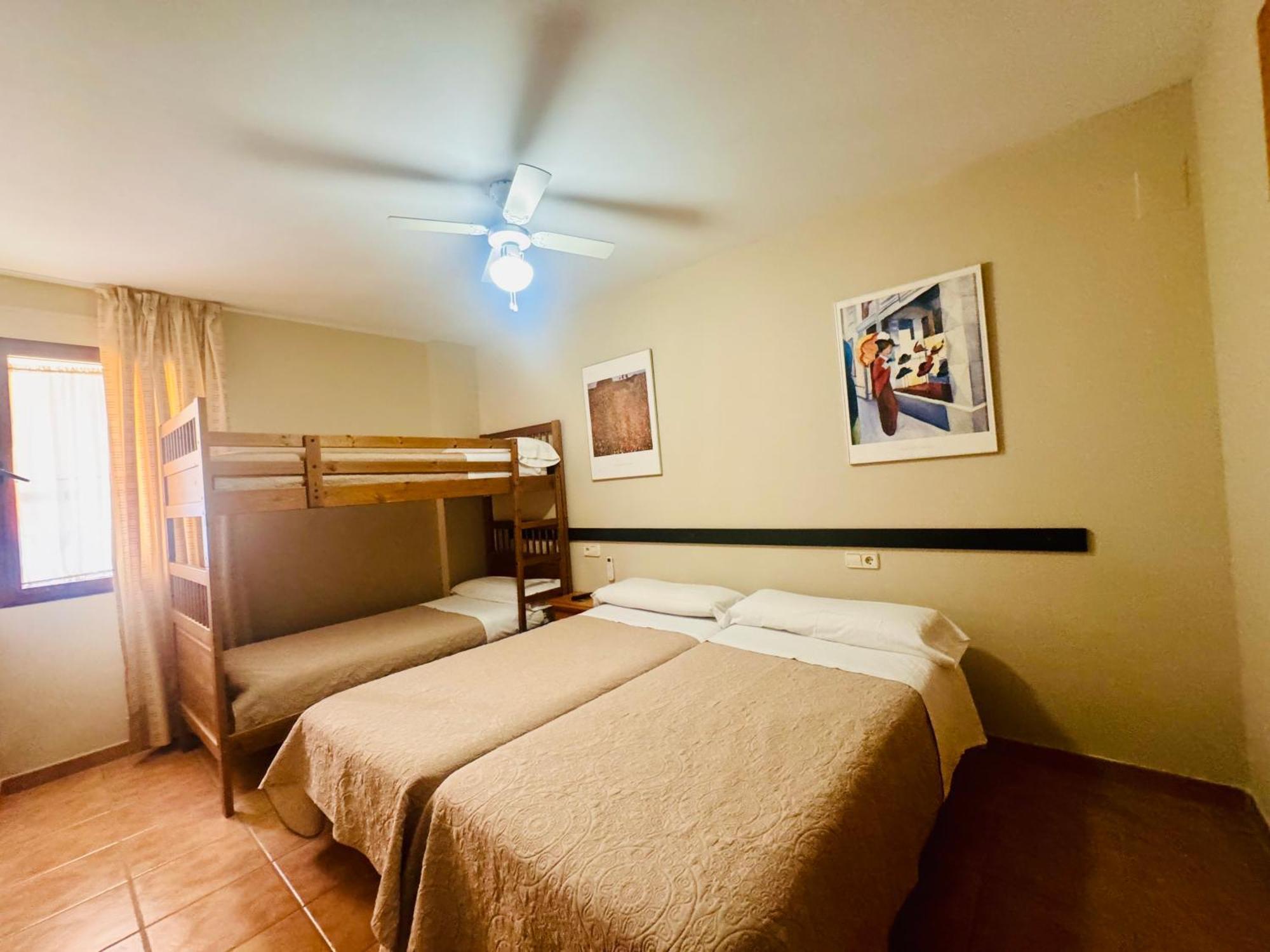 Hotel Hospederia Zacatin 알칼라 라 레알 외부 사진