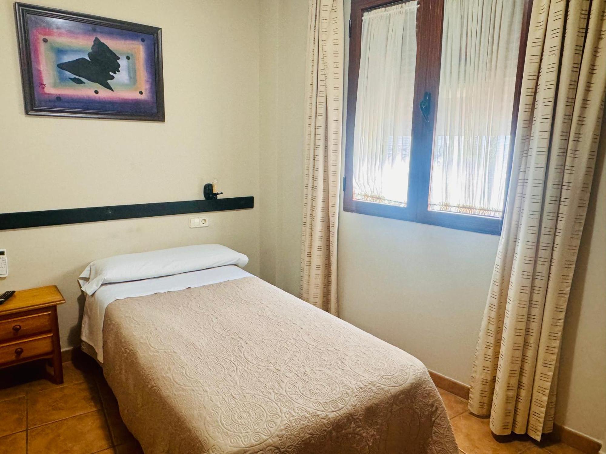 Hotel Hospederia Zacatin 알칼라 라 레알 외부 사진